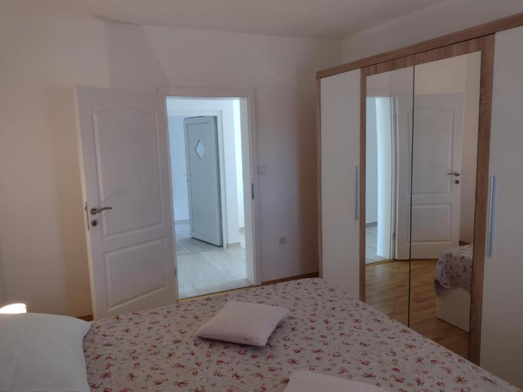 Gordana Apartmani Ljubač Екстериор снимка